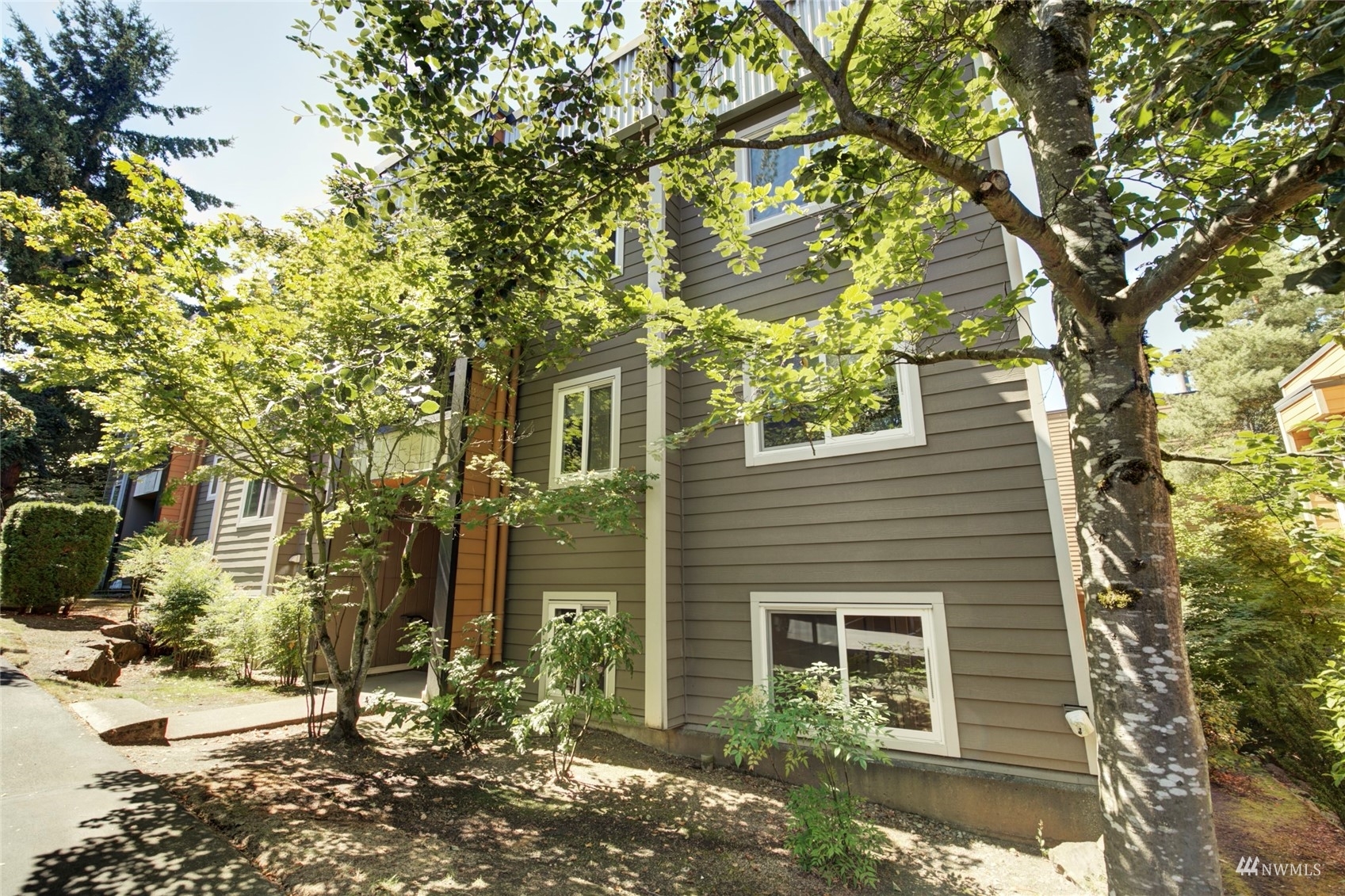 Property Photo:  746 Kirkland Circle F104  WA 98033 