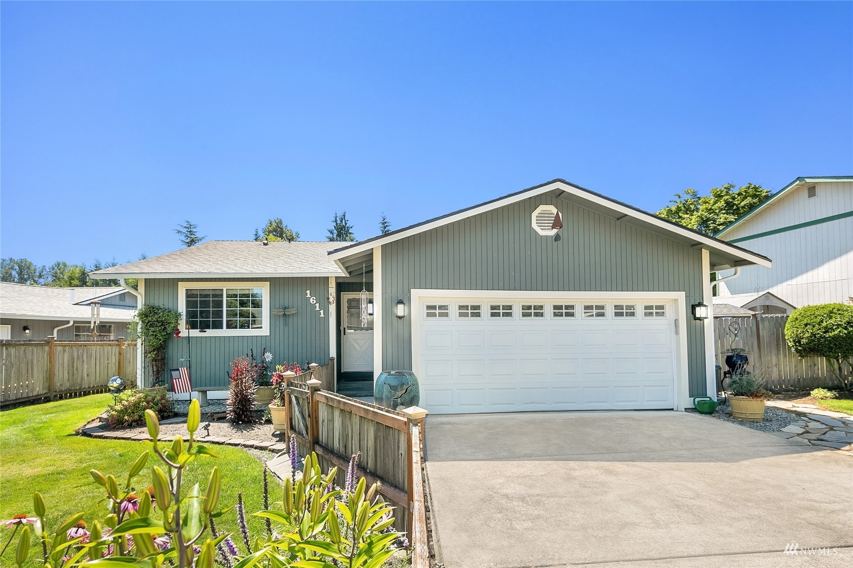 Property Photo:  1611 SW 322nd Street  WA 98023 