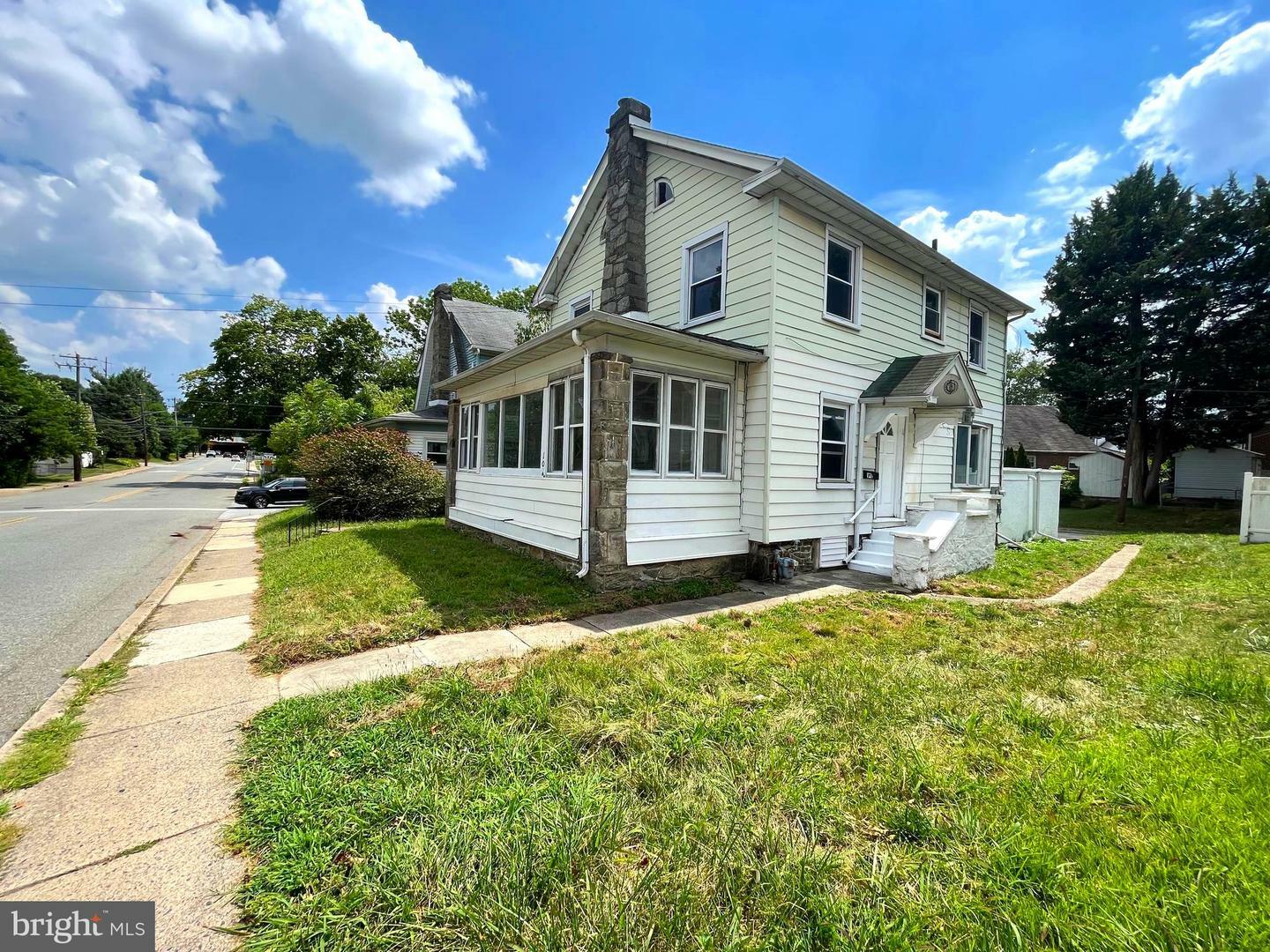 Property Photo:  102 W South Avenue  PA 19036 