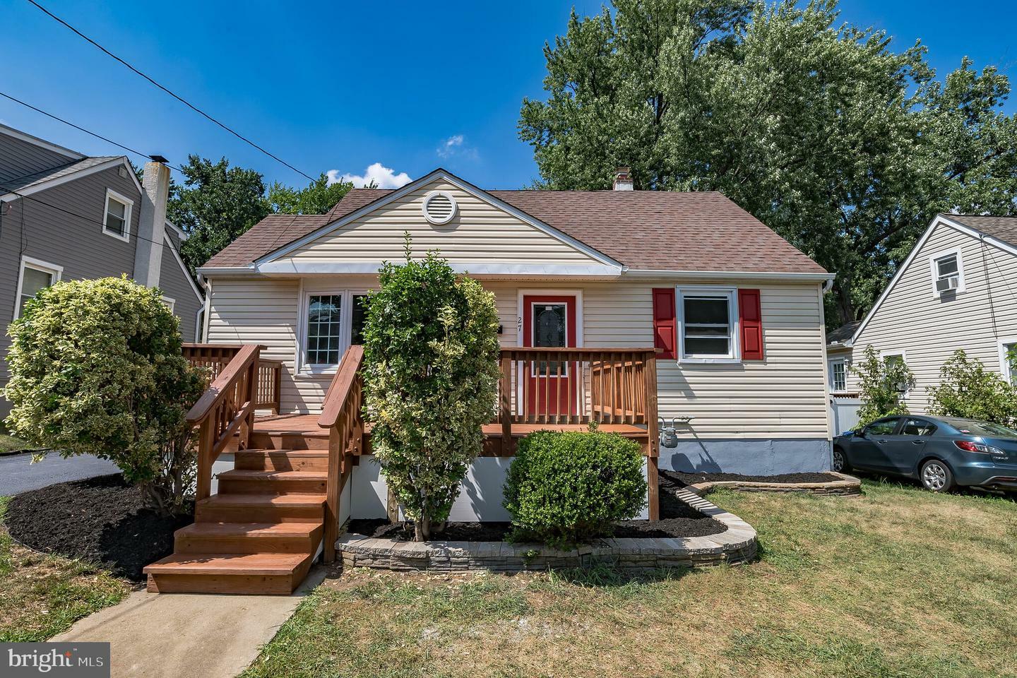 Property Photo:  27 E 11th Avenue  NJ 08078 