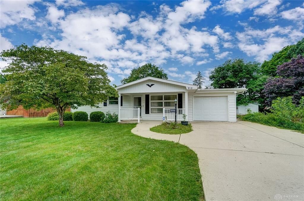 Property Photo:  915 Jane Avenue  OH 45385 
