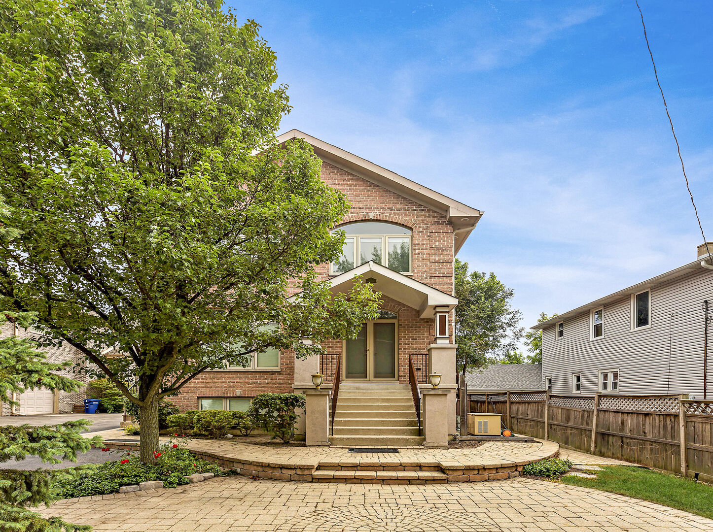 Property Photo: 237 Jeffreys Place IL 60040