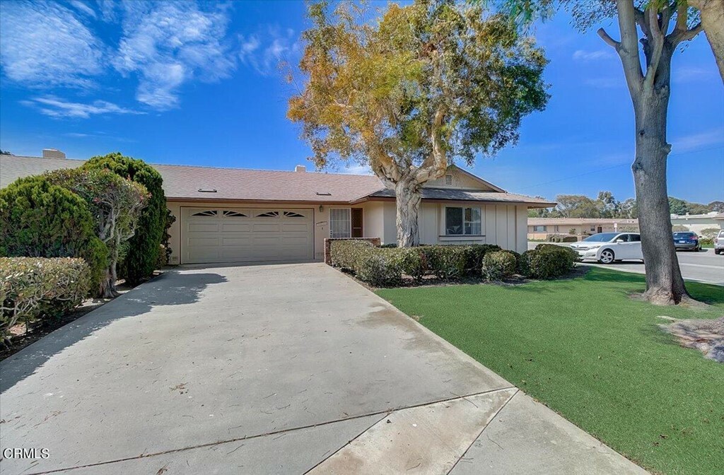 Property Photo:  2528 Neptune Place  CA 93041 