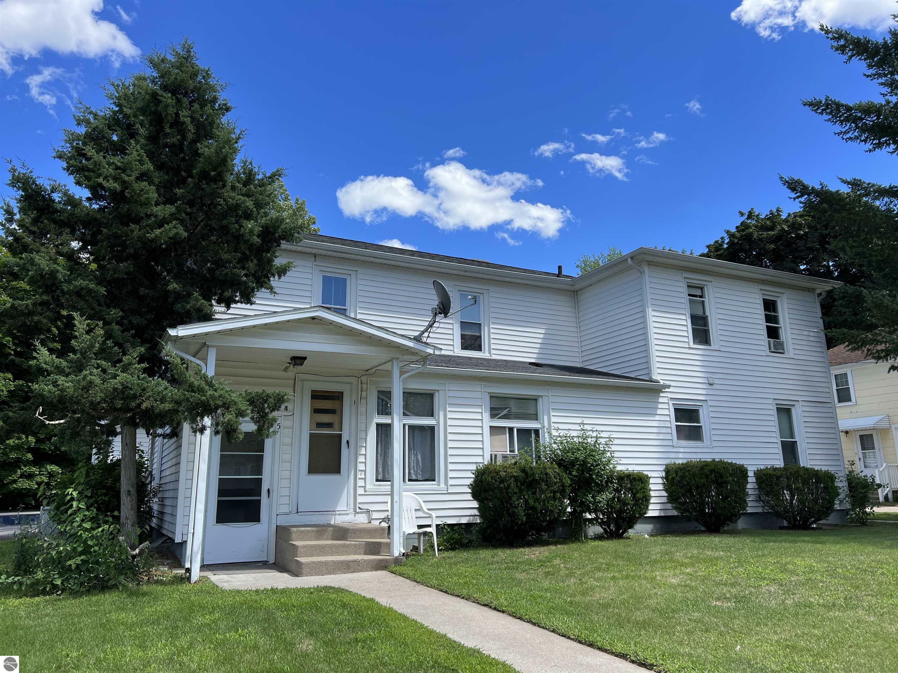 406 E Bennett Avenue 624 N Lansing   611 N Fancher Ave  Mt Pleasant MI 48858 photo