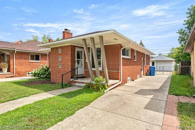 Property Photo:  8664 Dale Street  MI 48127 