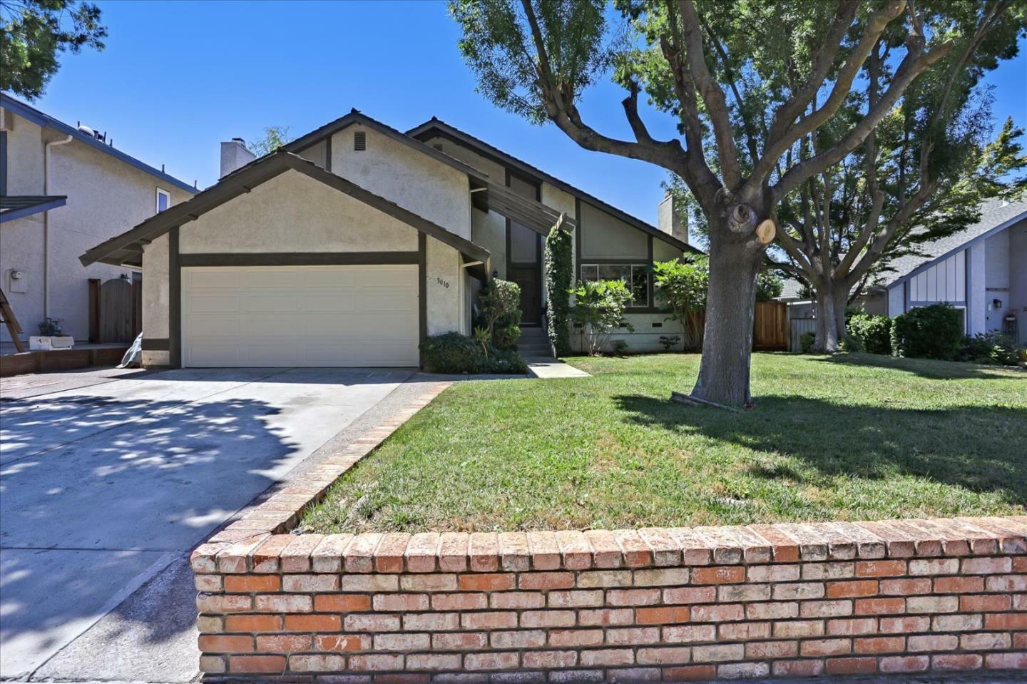 Property Photo:  3010 Park Estates Way  CA 95135 