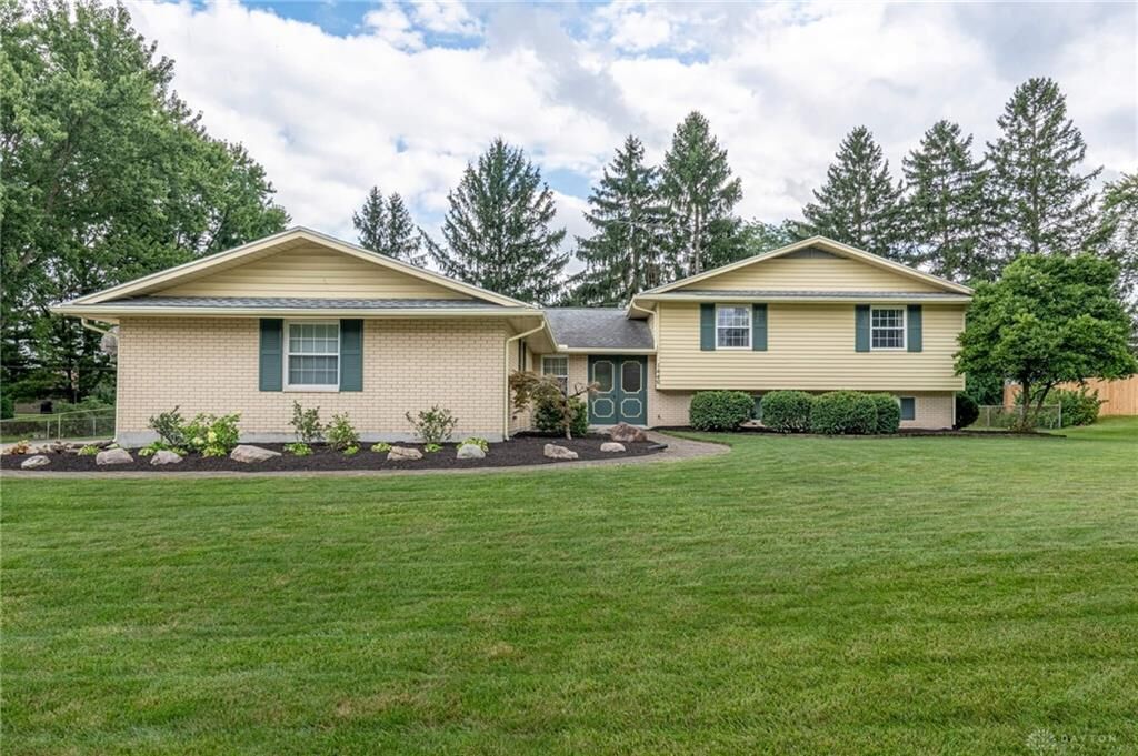 Property Photo:  1440 Delynn Drive  OH 45459 