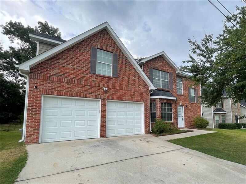 Property Photo: 2038 Mulberry Lane GA 30058