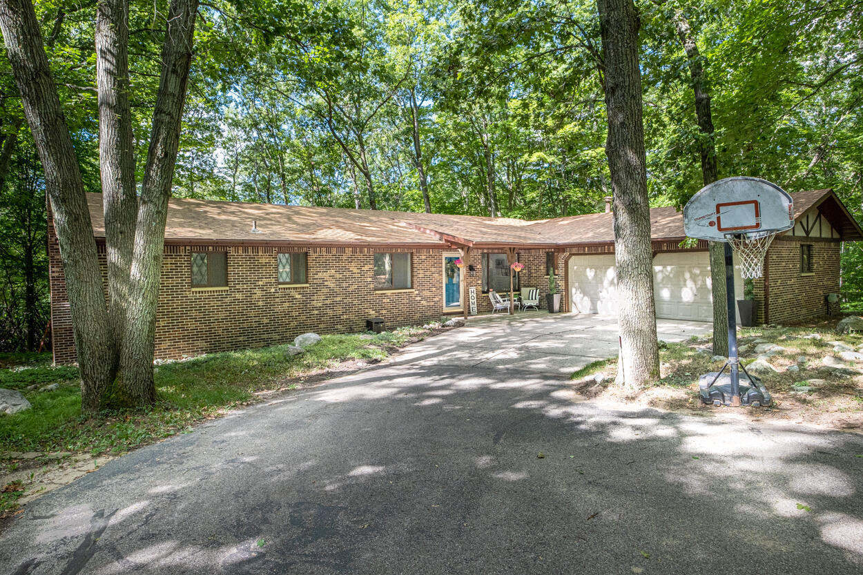 Property Photo: 9991 Timberlane Drive MI 49346