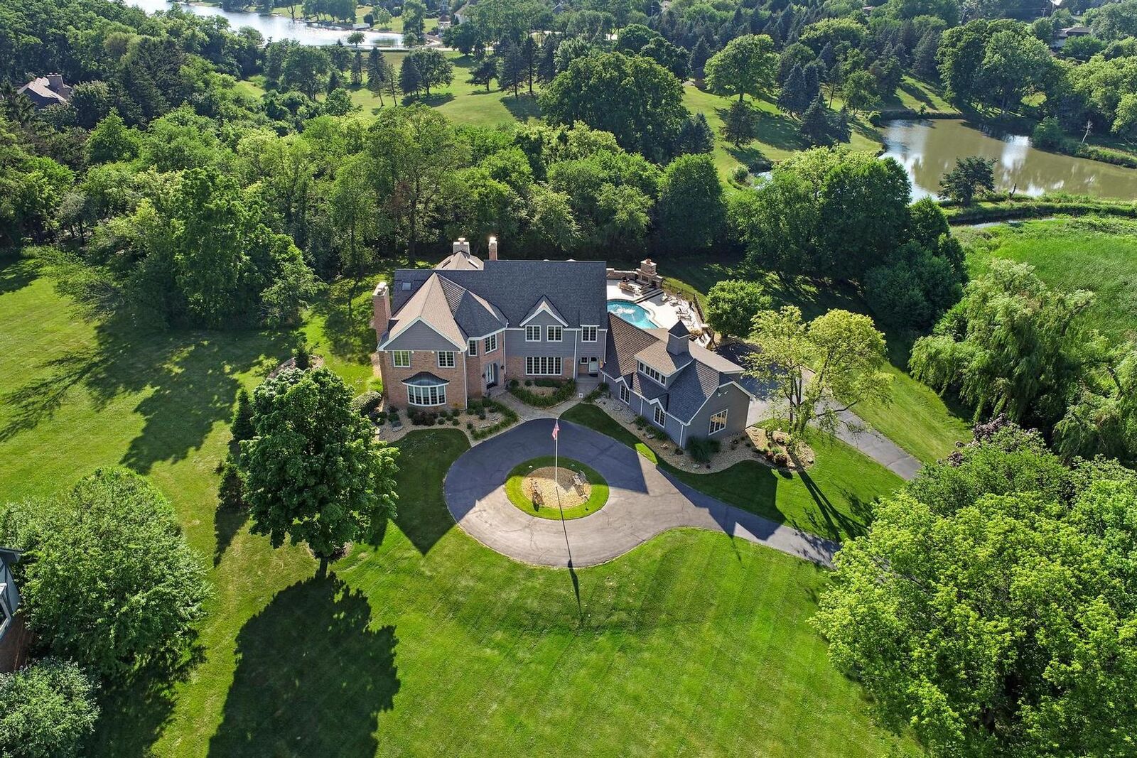 Property Photo: 30 Polo Drive IL 60010