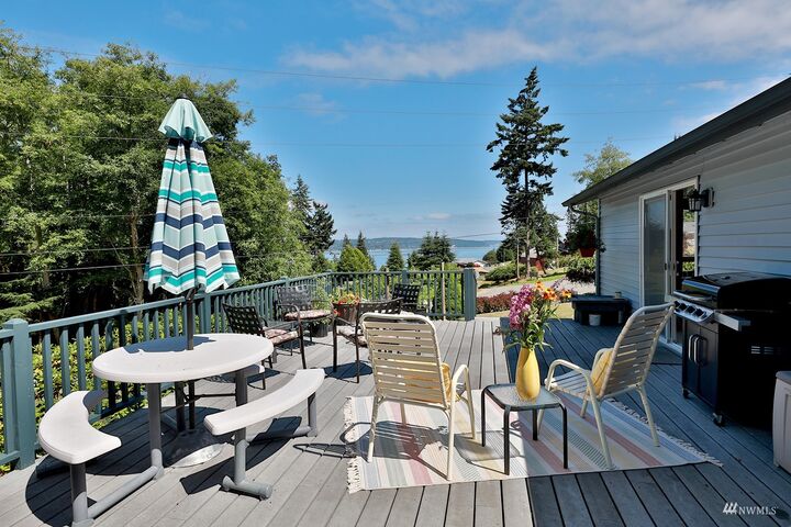 2196 North Bluff Road  Greenbank WA 98253 photo