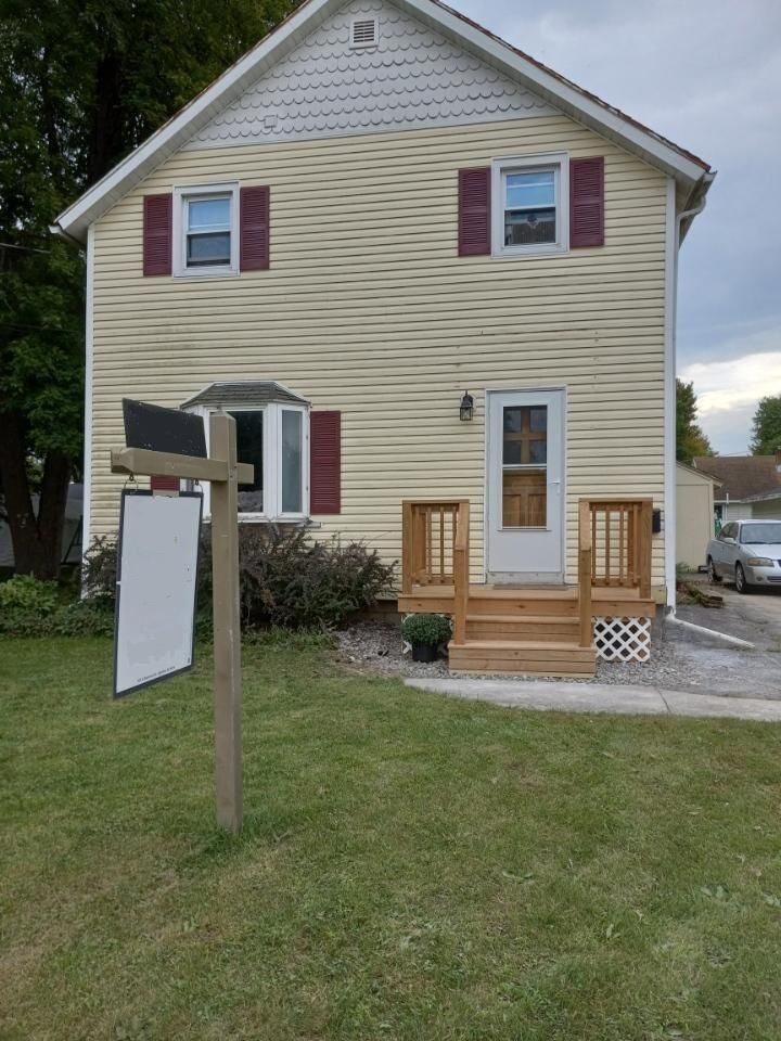 Property Photo: 917 Jefferson Street WI 54952-2513