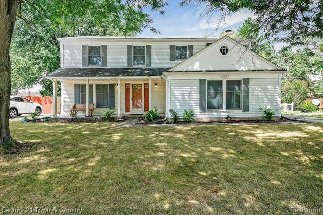 Property Photo:  1713 Fleetwood Drive  MI 48098 