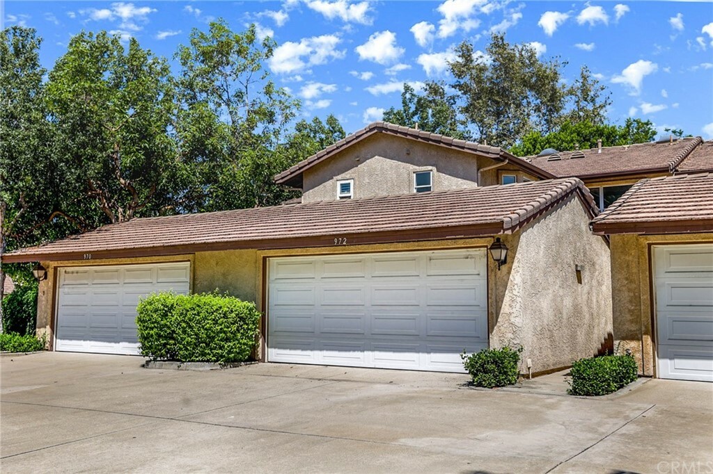 Property Photo:  972 S Glendora Avenue  CA 91740 