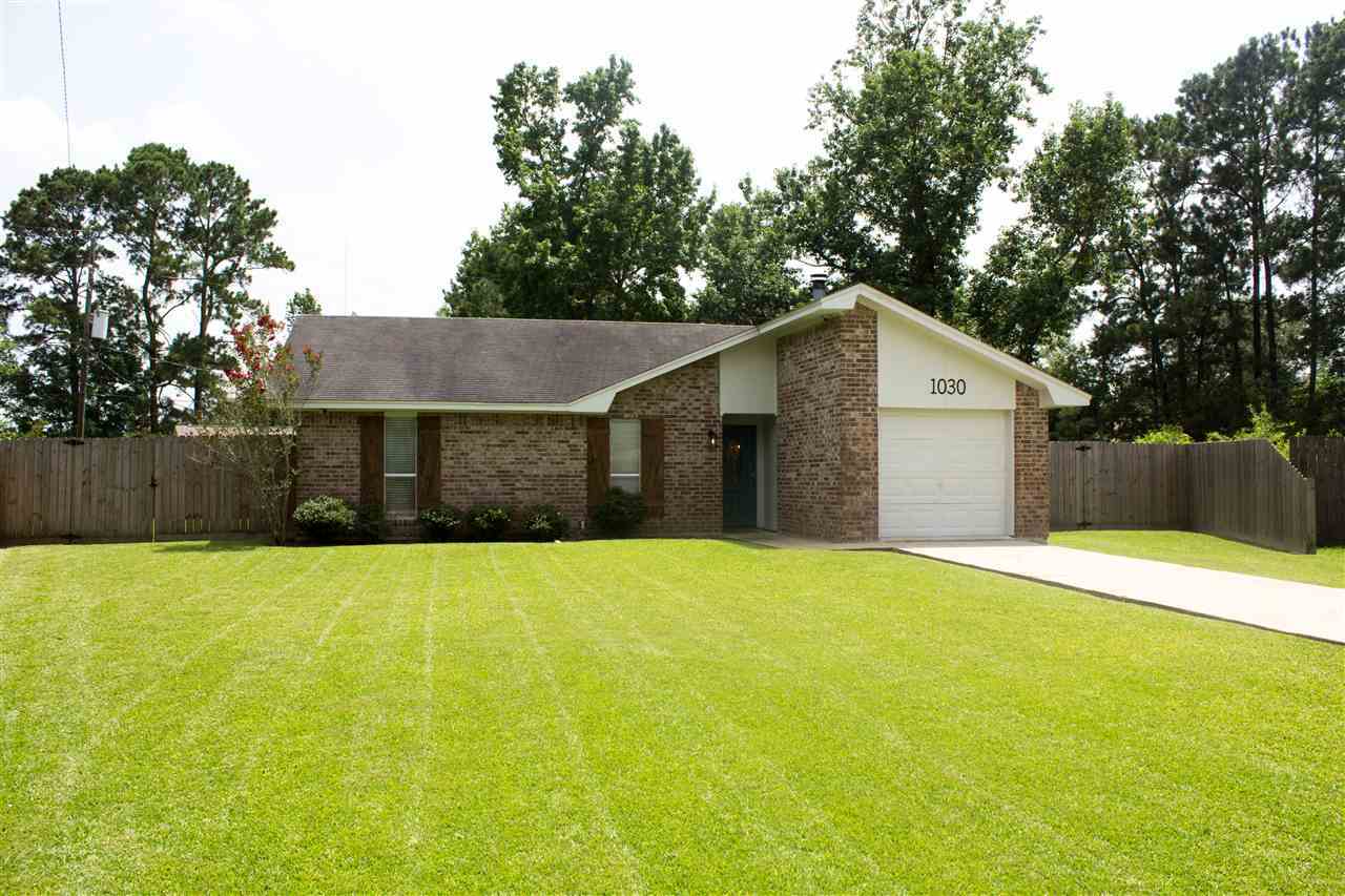 Property Photo:  1030 Pine Cove  TX 77662 