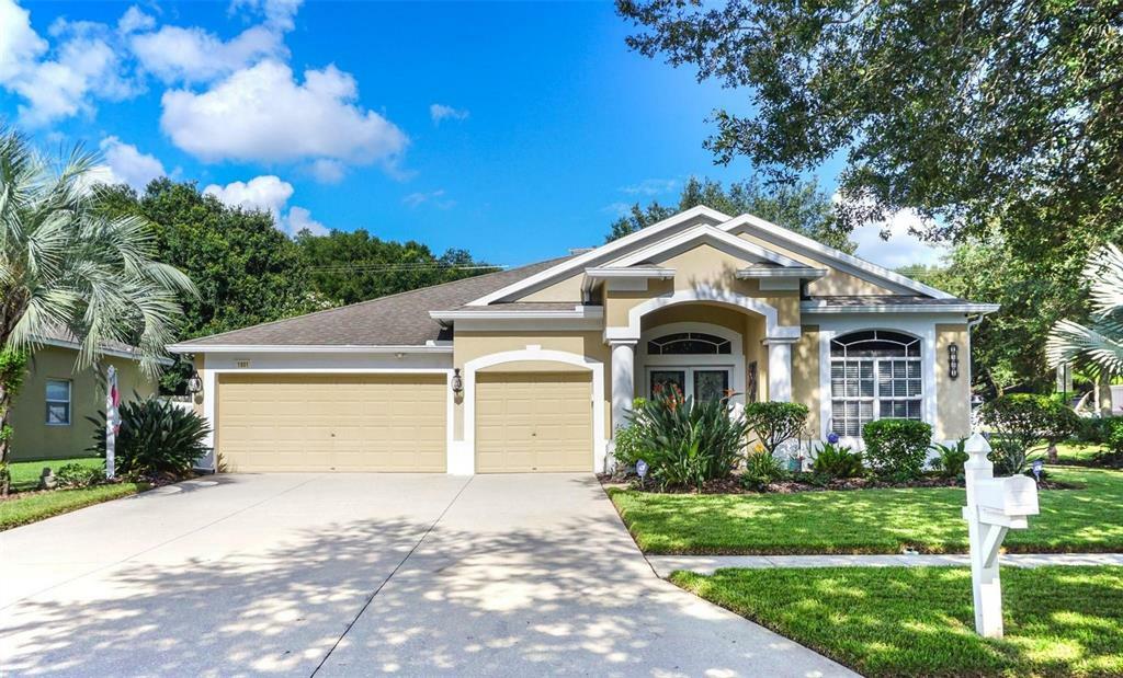 Property Photo: 1901 Heartland Circle FL 33594
