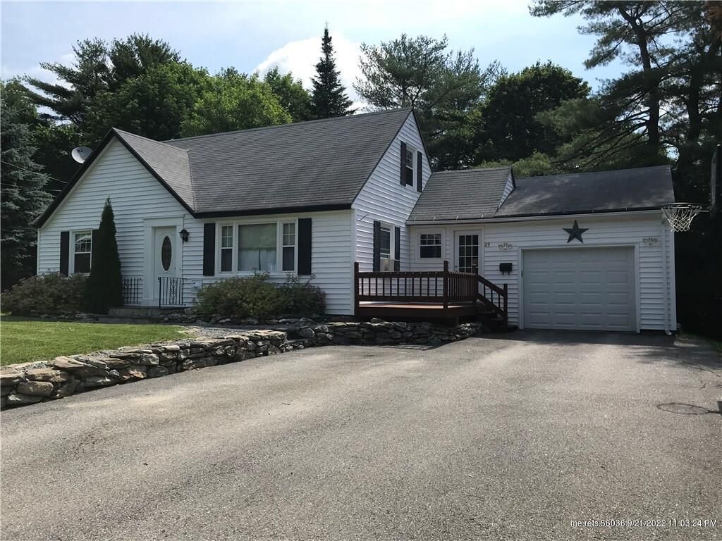 Property Photo: 29 Tarr Avenue ME 04240