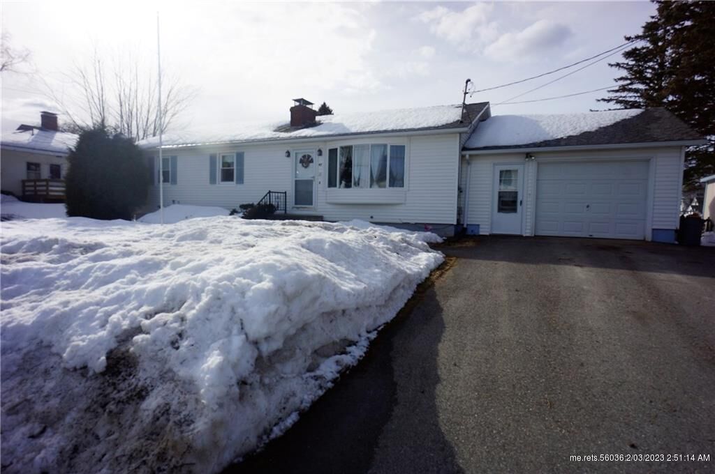 Property Photo:  47 Carver Street  ME 04401 