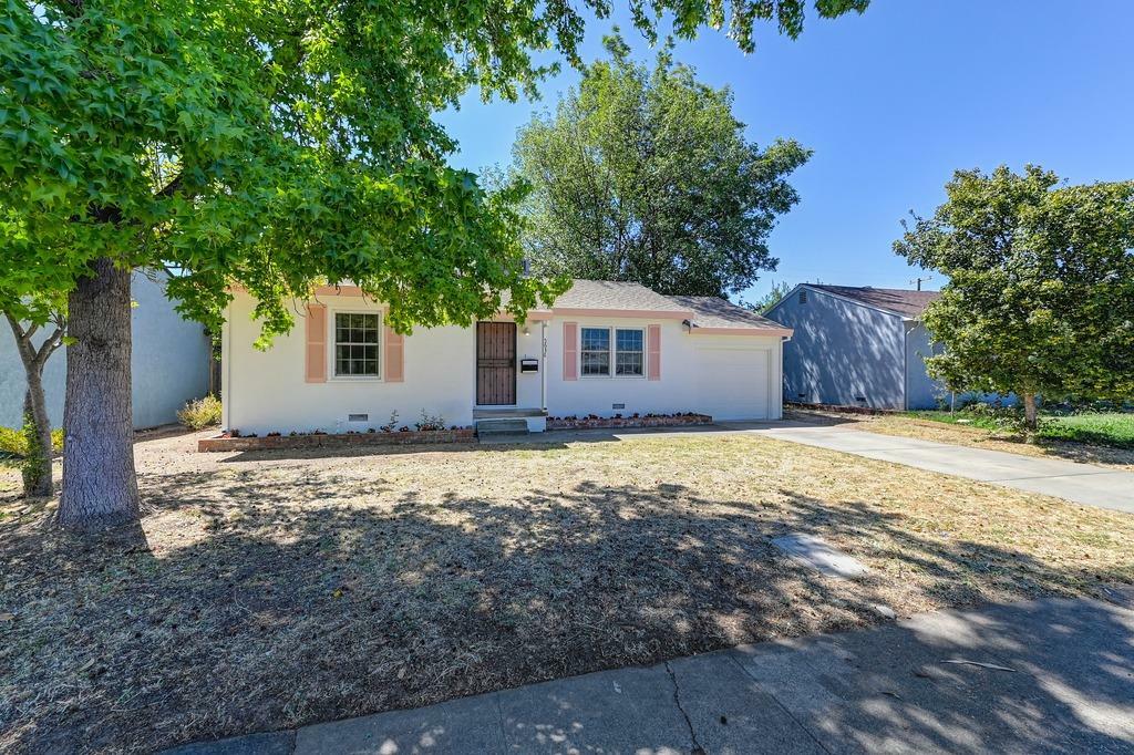 Property Photo:  5636 Sampson Boulevard  CA 95824 