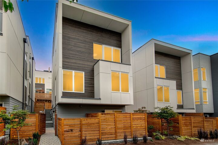 Property Photo:  4723 B 32nd Avenue S  WA 98118 