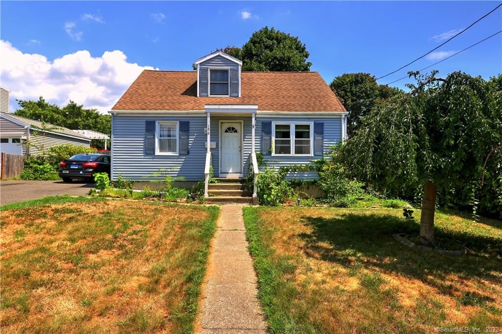 Property Photo:  196 Robert Treat Parkway  CT 06460 