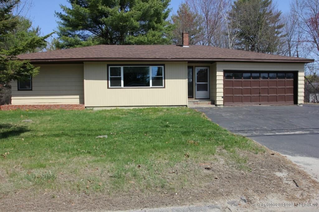 Property Photo: 1174 Sabattus Street ME 04240