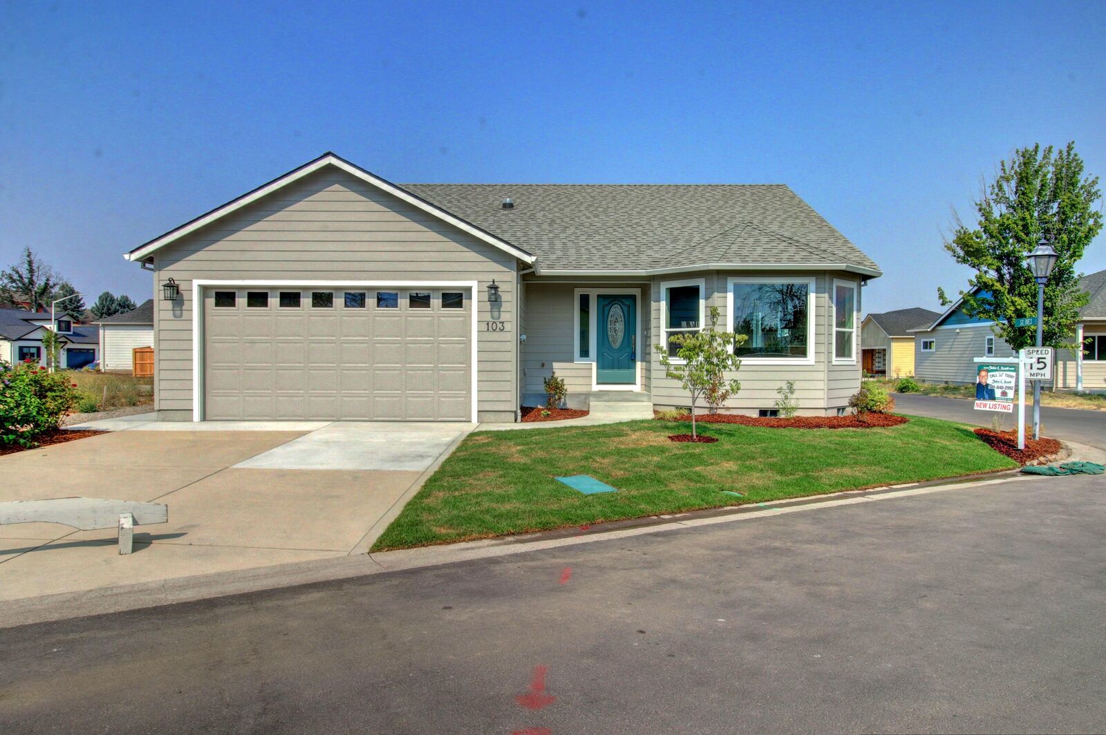 Property Photo: 103 Oak Valley Drive OR 97540