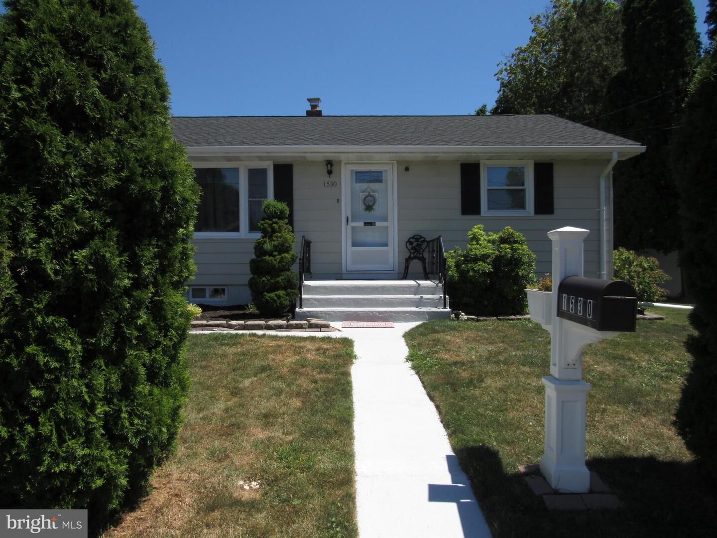 Property Photo:  1530 Cottage Avenue  PA 18018 