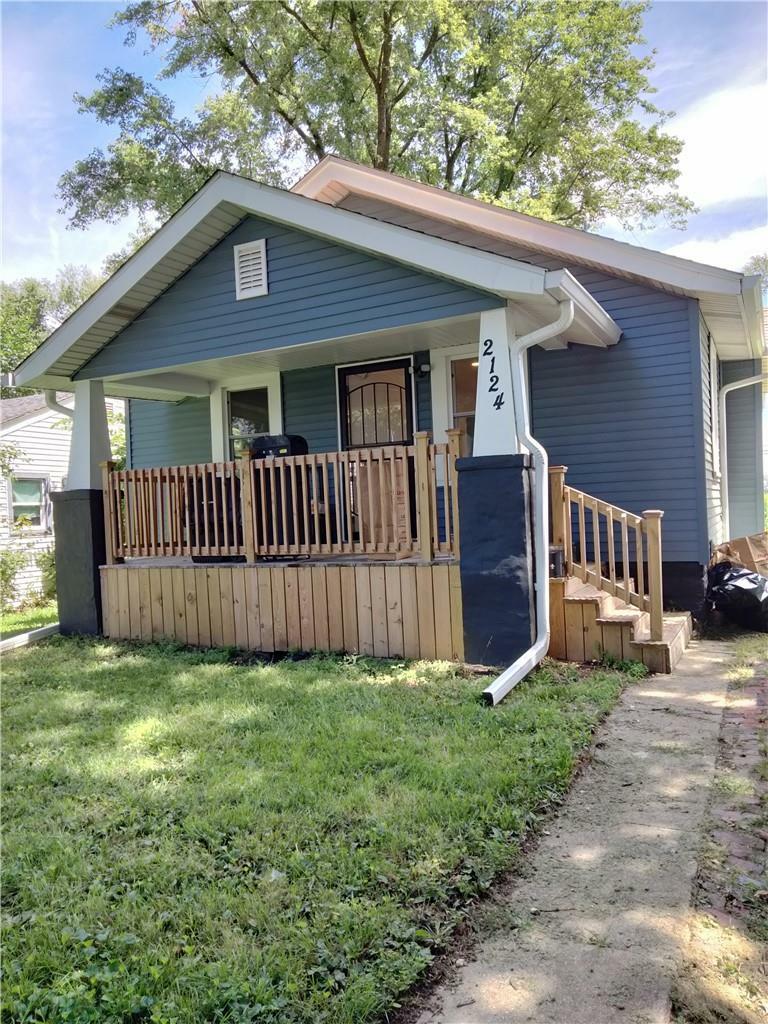 Property Photo:  2124 N Charles Street  IL 62526 