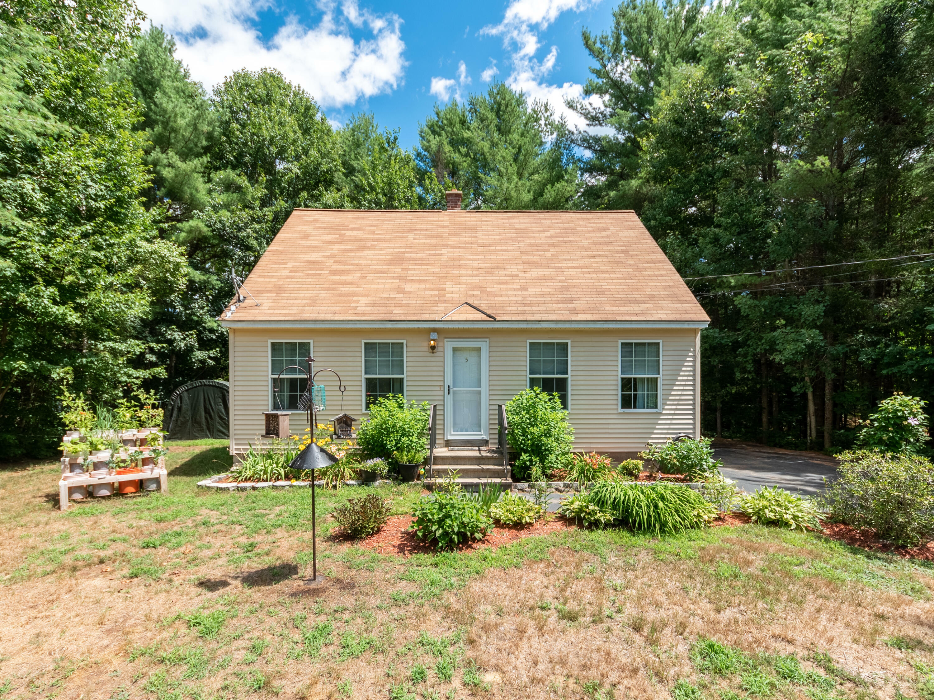 Property Photo: 5 Hemlock Street ME 04250