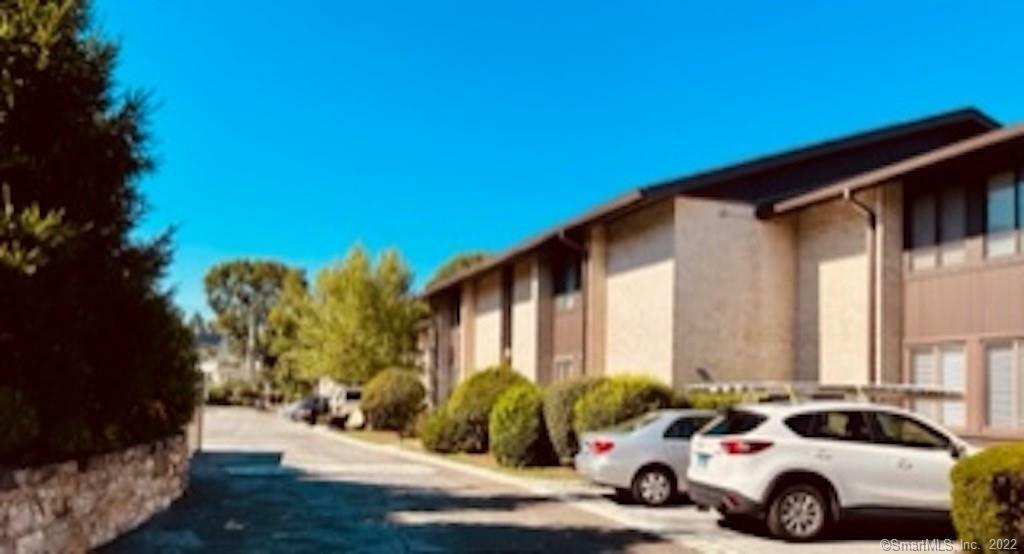 Property Photo: 241 Hamilton Avenue 9 CT 06902