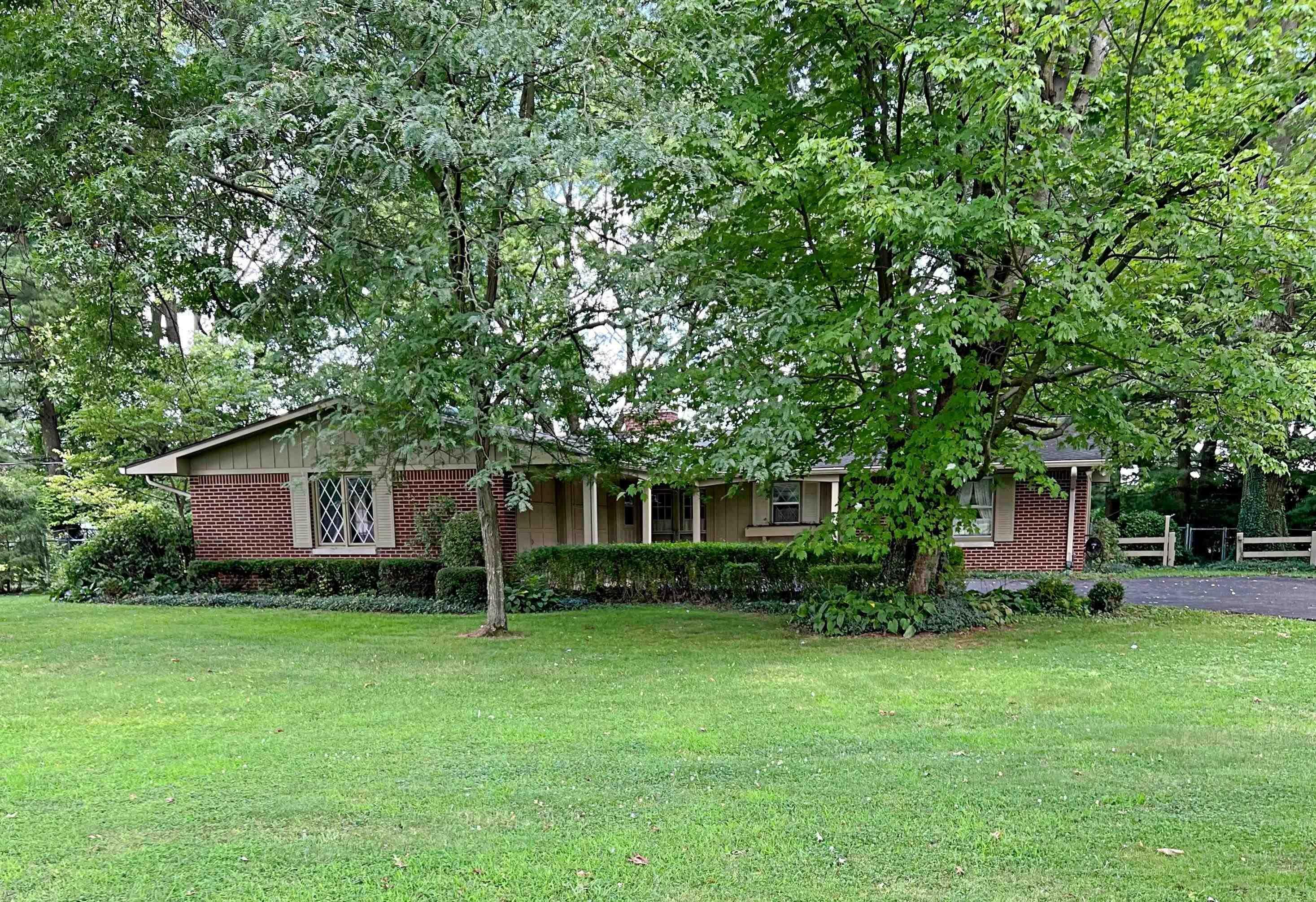Property Photo: 932 N 950 W IN 47441