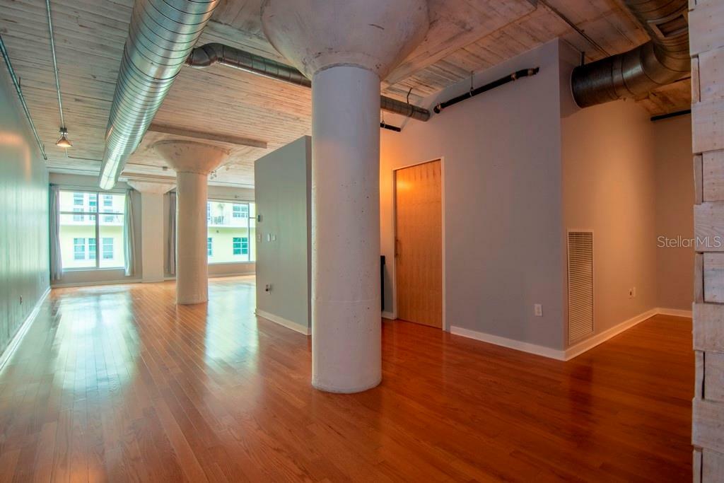 Property Photo:  101 N 12th Street 303  FL 33602 