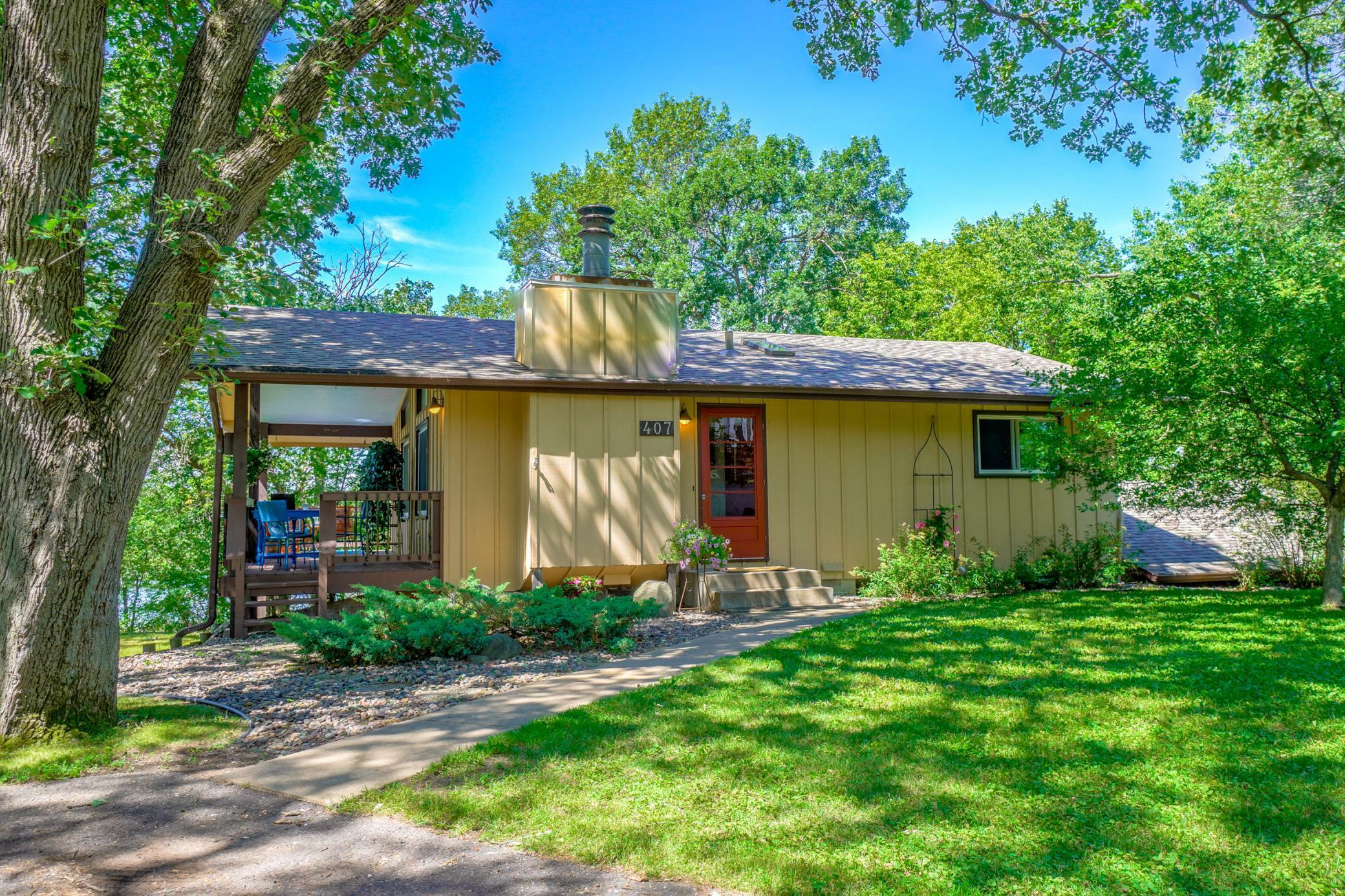 Property Photo: 407 Kindross MN 55090