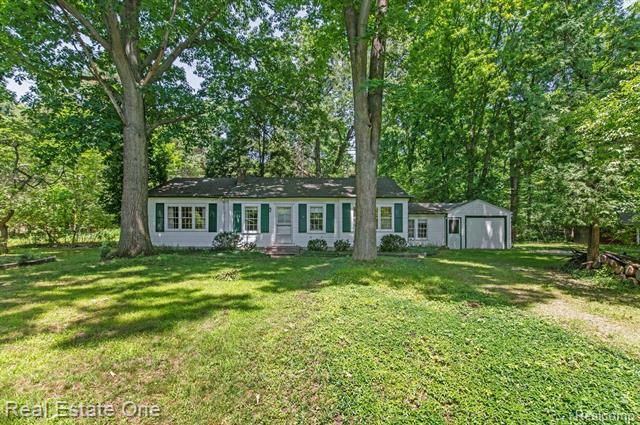 Property Photo:  38948 Koppernick Road  MI 48185 