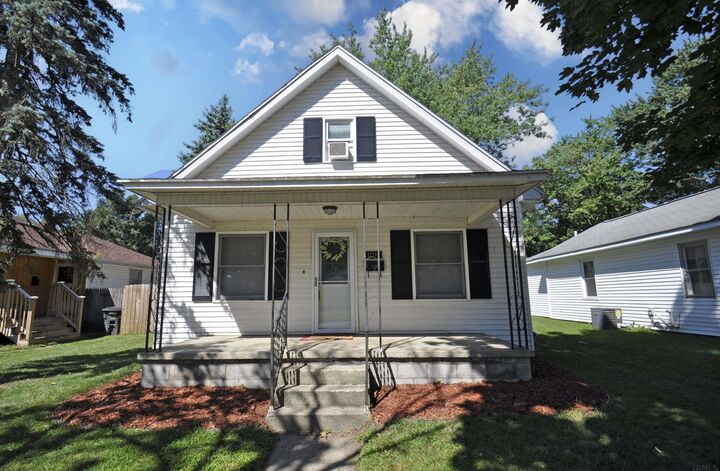 1017 S 33rd Street  South Bend IN 46615 photo