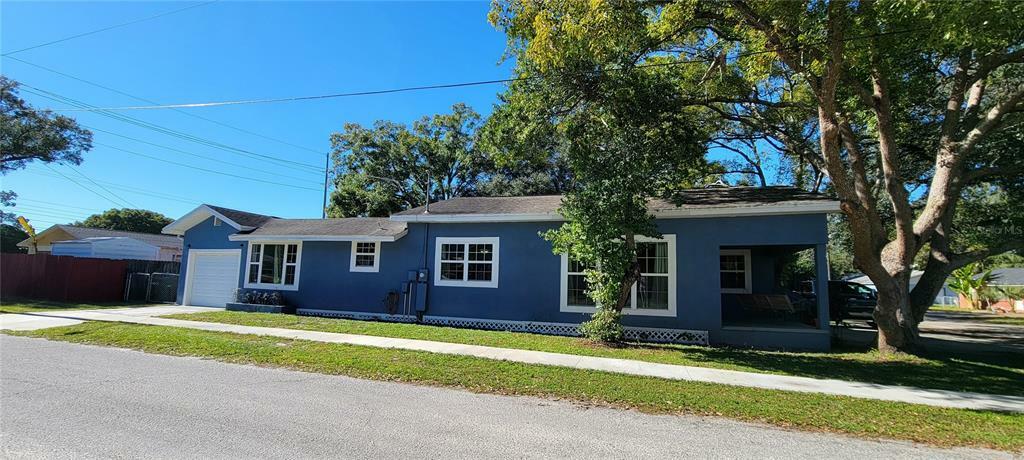 Property Photo:  3002 W Arch Street  FL 33607 