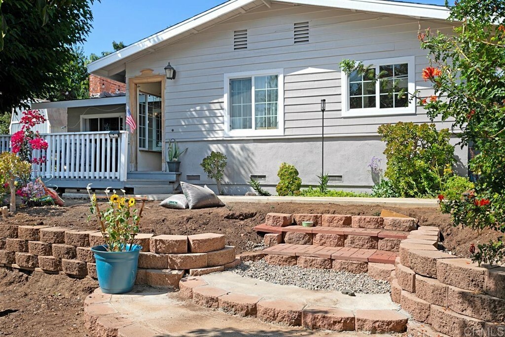 Property Photo: 735 Bobier Drive CA 92084