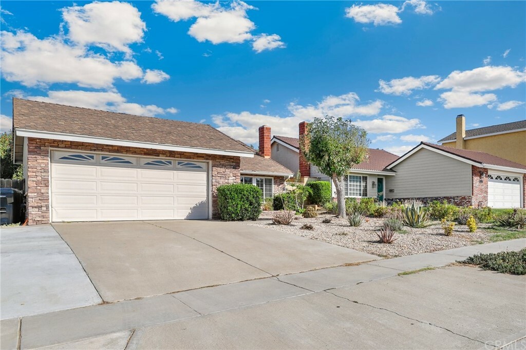 Property Photo:  1905 N Cloud Crest Circle  CA 92807 