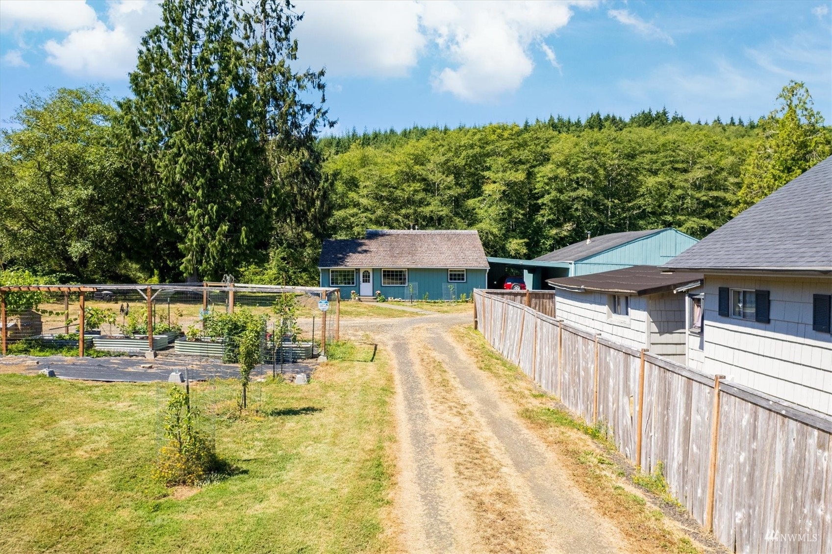 Property Photo:  205 Endresen Road  WA 98550 