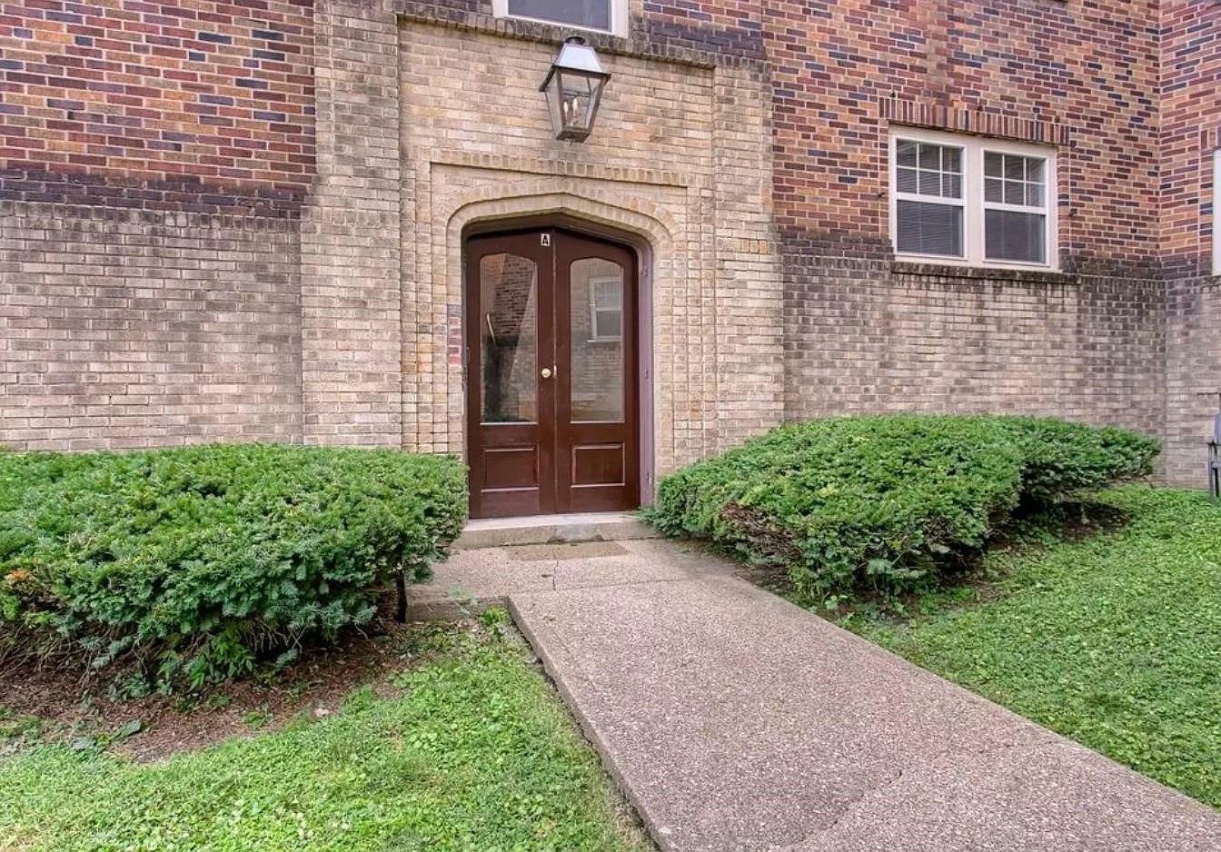 Property Photo: 2499 Madison Rd 12 OH 45208