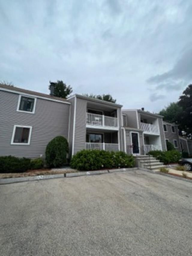 Property Photo: 4L Snow Circle NH 03062