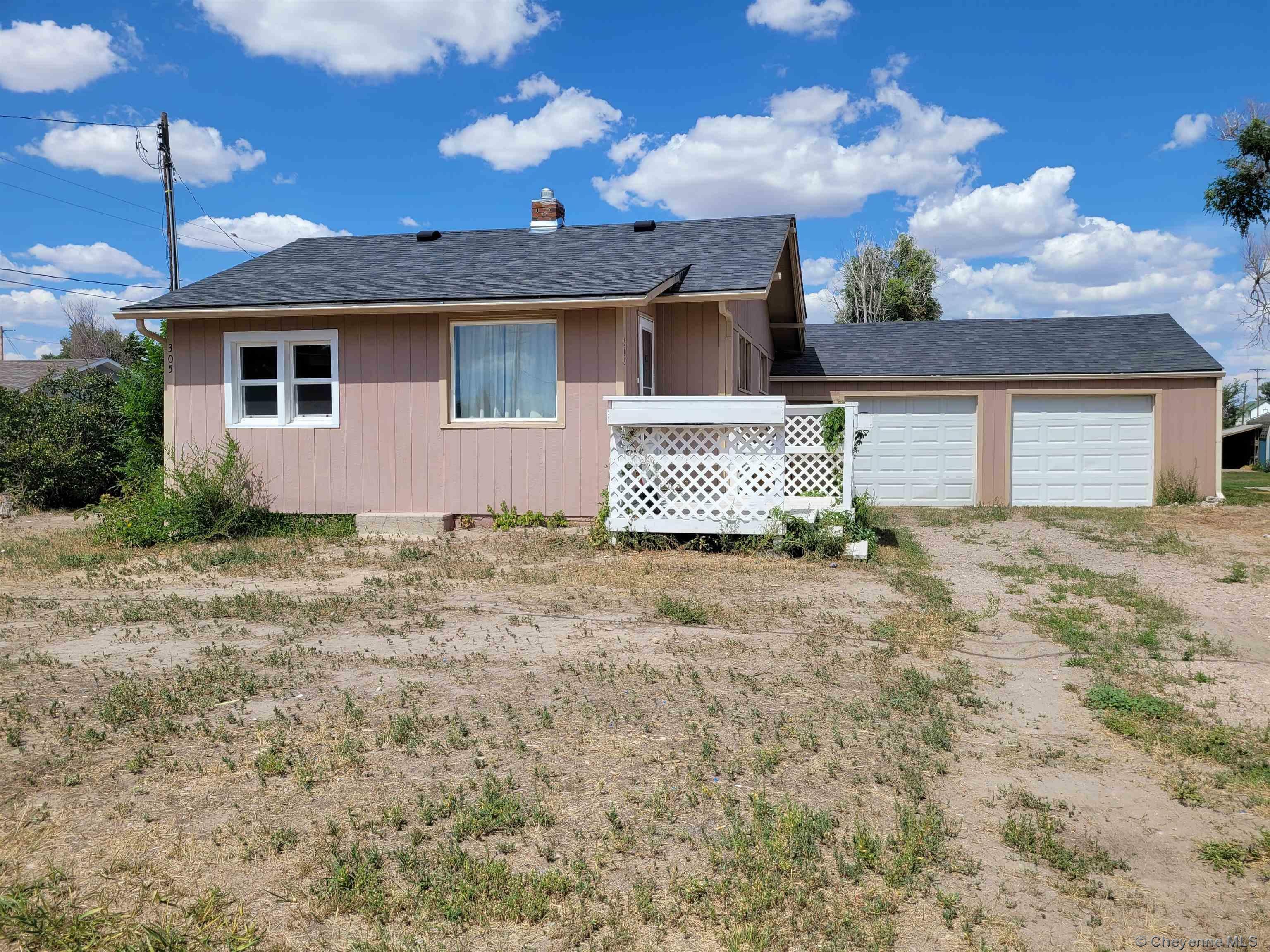 Property Photo:  305 W 5th St  WY 82082 