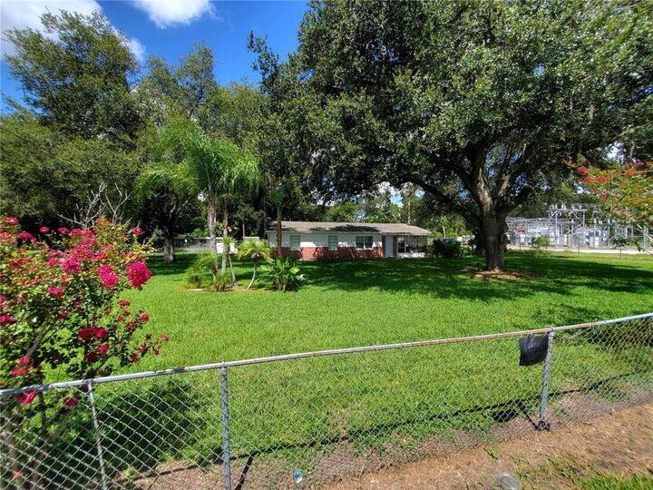 Property Photo:  136 N Saint Cloud Avenue  FL 33594 