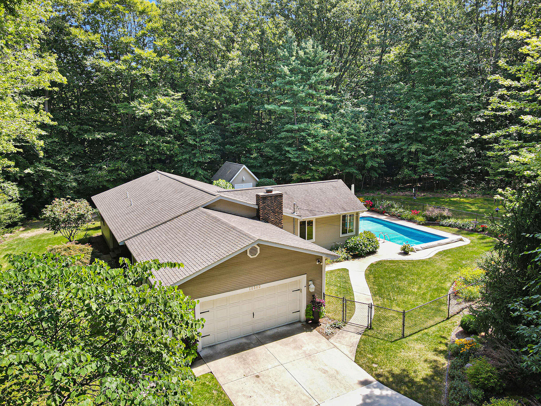 Property Photo: 16380 Hemlock Drive MI 49456