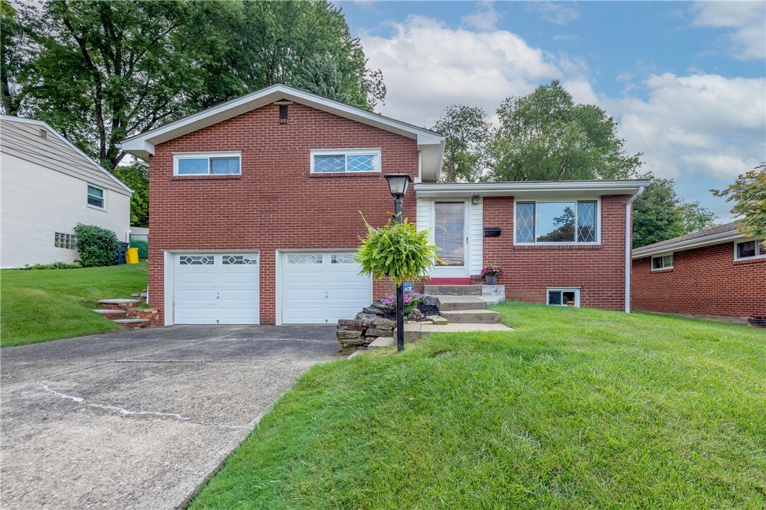 3388 Hiwood Dr  Pittsburgh PA 15234 photo