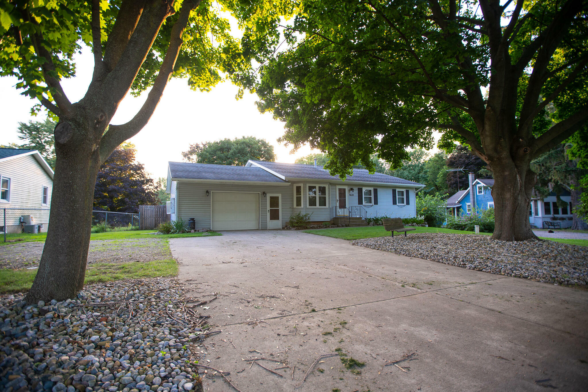 Property Photo:  3624 Clinton Way  MI 49201 