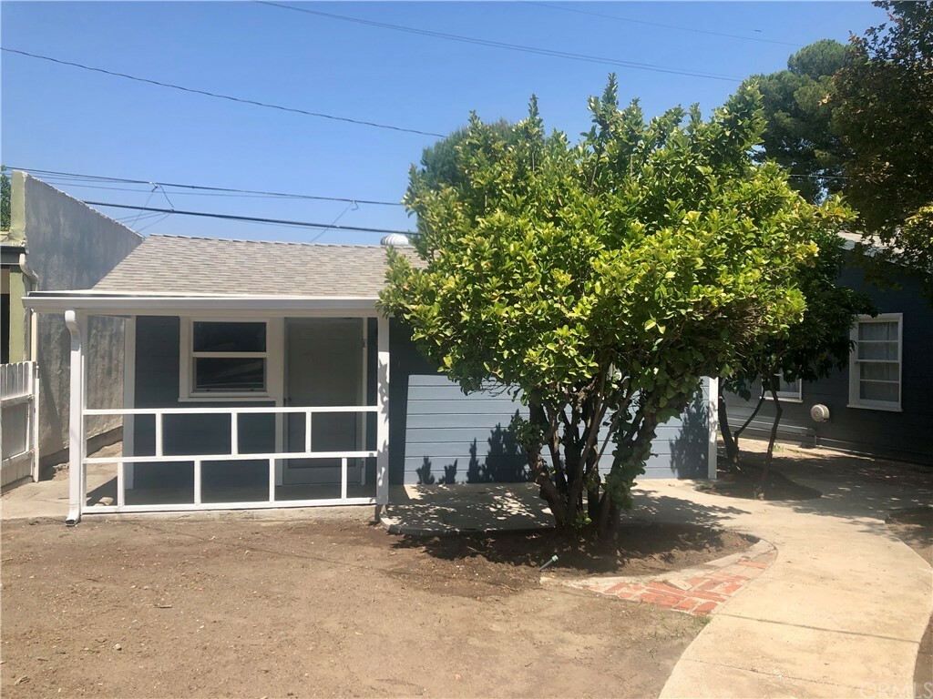 Property Photo:  5552 Riverton Avenue  CA 91601 