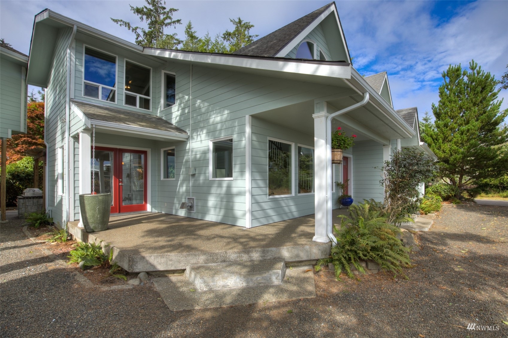 Property Photo:  784 Wakina Loop SE  WA 98569 