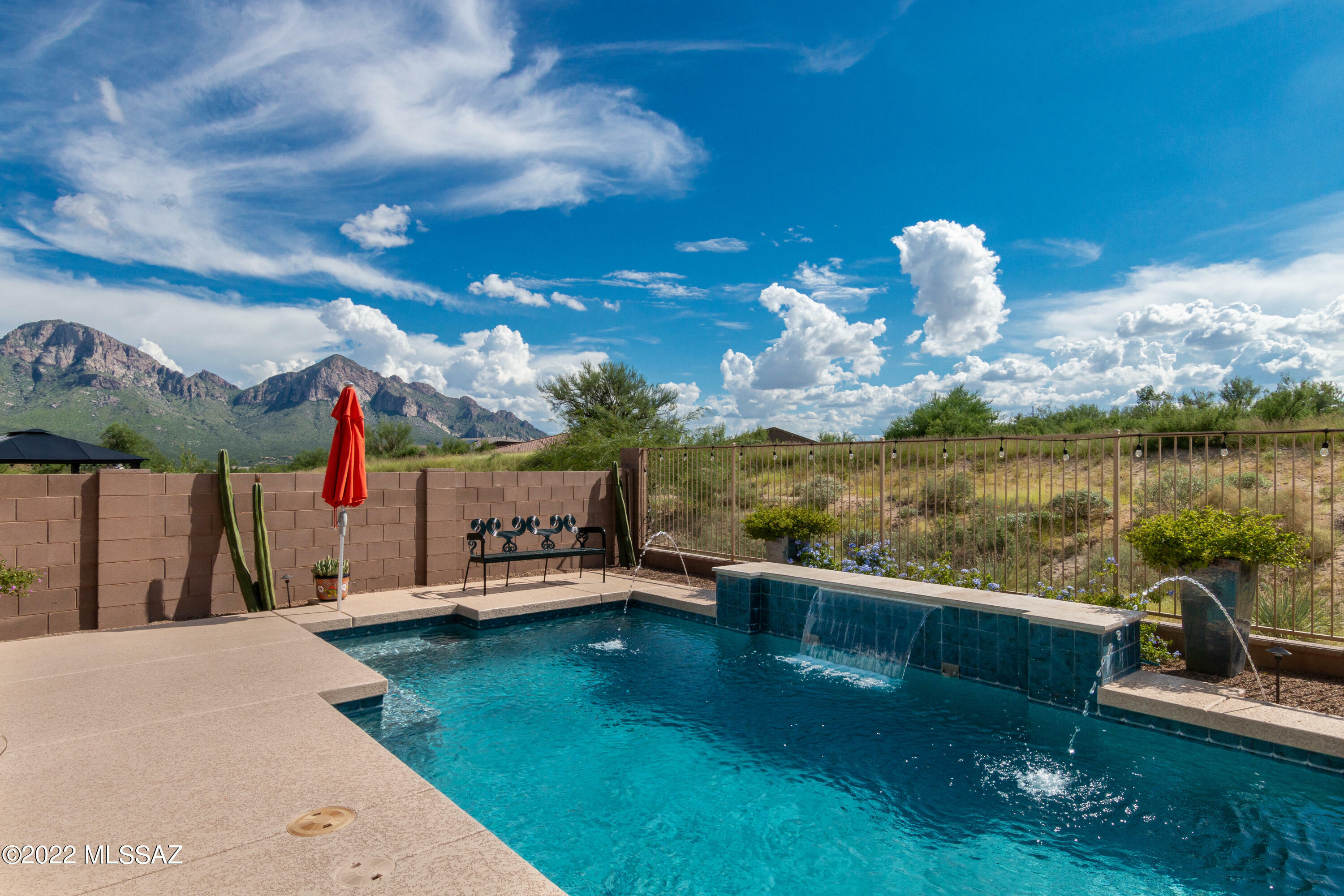 Property Photo:  740 E Silver Canyon Place  AZ 85737 